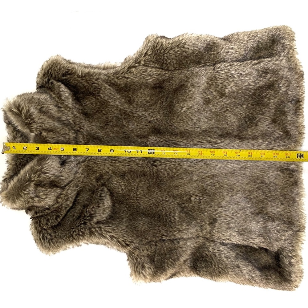 Banana Republic Brown Faux Fur Satin Lined Vest - Picture 13 of 16